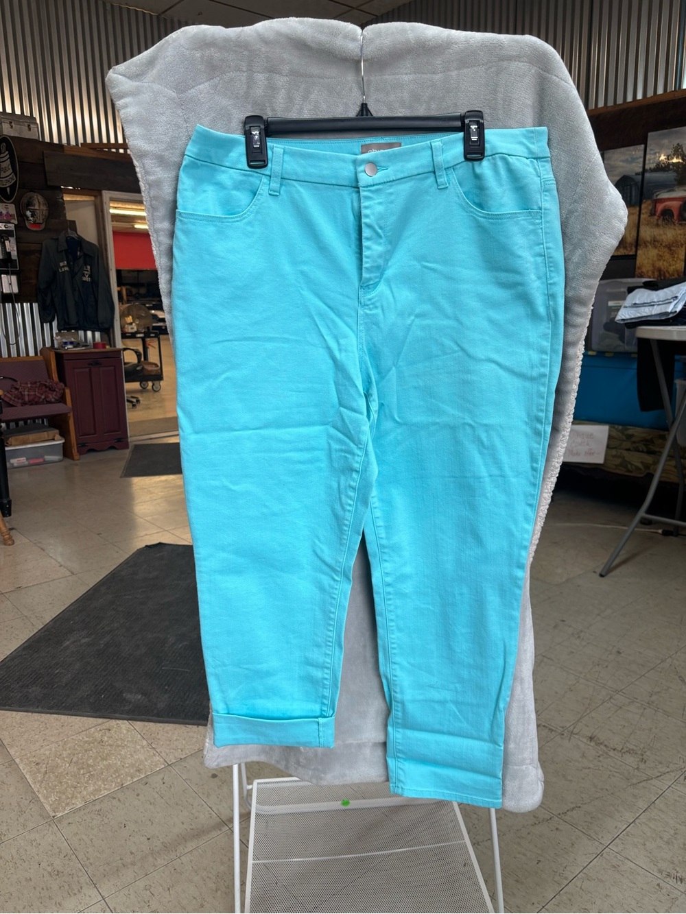 Chico's Bright Turquoise Cropped Stretch Jeans